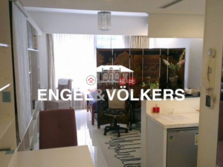 High Floor Studio Apartment in Convention Plaza