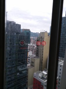 新裝修地板 巨廳2房 廚廁企理 高層開揚