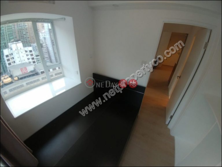 Newly renovated apartment for rent in Wan Chai