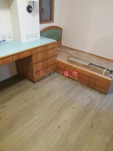  Flat for Rent in Phoenix Court, Wan Chai