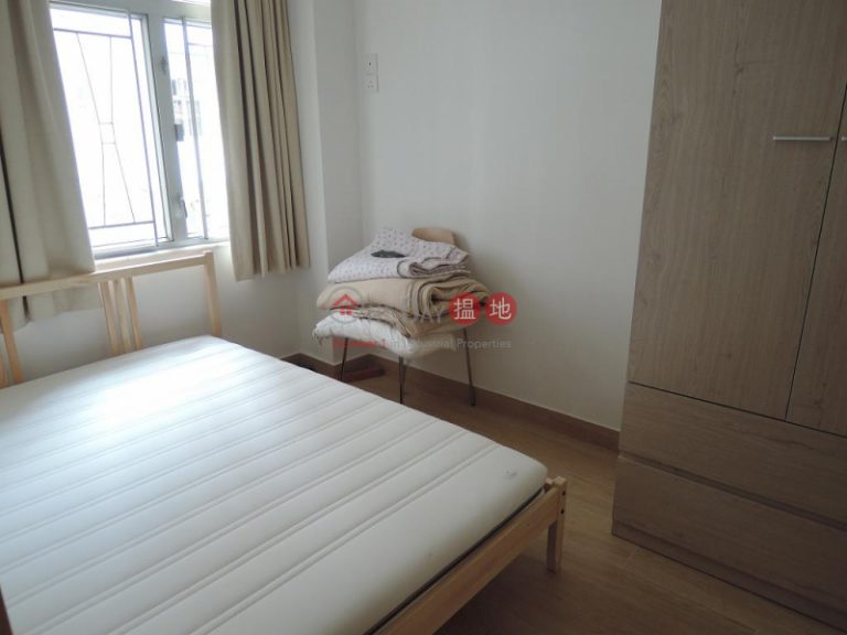  Flat for Rent in Hang Wong Building, Wan Chai