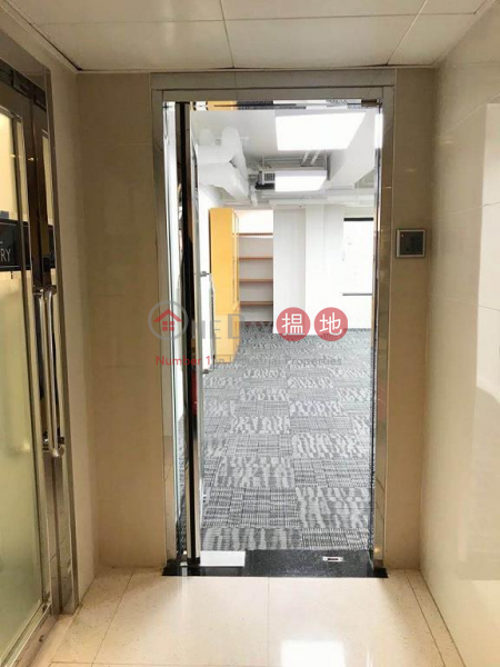 697sq.ft Office for Rent in Wan Chai