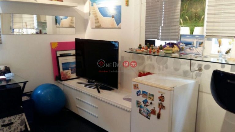  Flat for Rent in King Sing House, Wan Chai