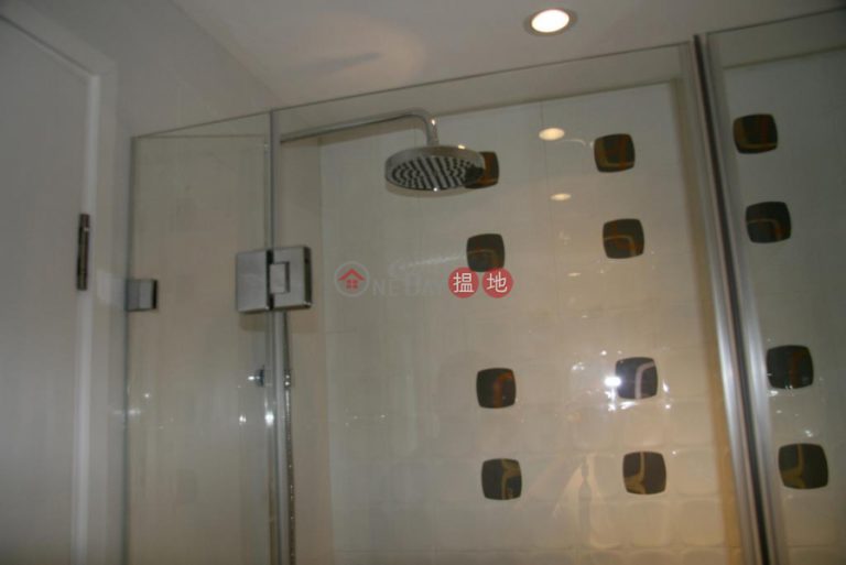  Flat for Sale in Royal Court, Wan Chai