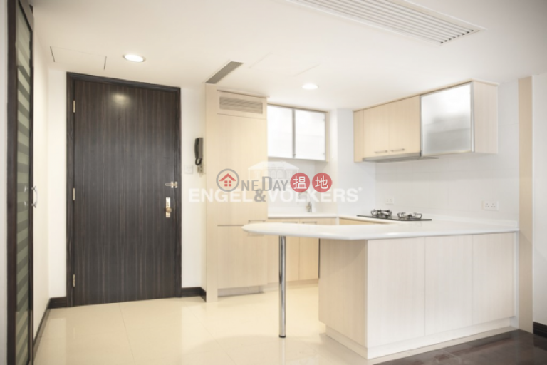 2 Bedroom Flat for Sale in Wan Chai