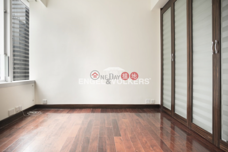 2 Bedroom Flat for Sale in Wan Chai