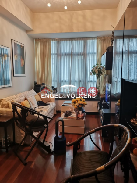 2 Bedroom Flat for Rent in Wan Chai