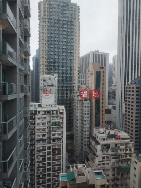  Flat for Rent in Pinnacle Building, Wan Chai