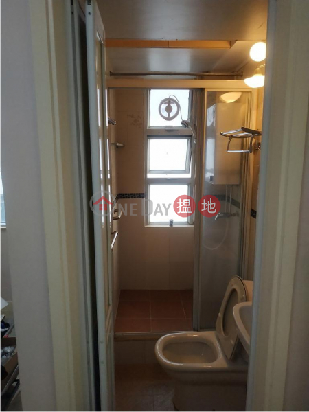  Flat for Rent in Ka Yee Building, Wan Chai