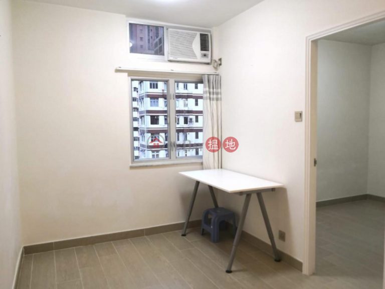  Flat for Rent in Luen Lee Building, Wan Chai