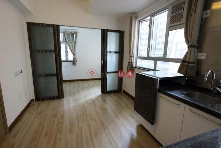 Flat for Rent in Luen Sen Mansion, Wan Chai