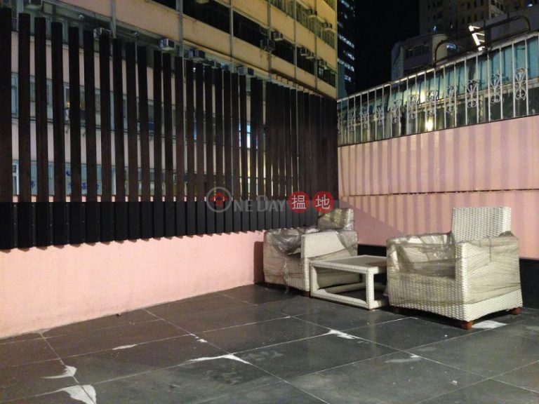  Flat for Rent in Yee Hong Building, Wan Chai