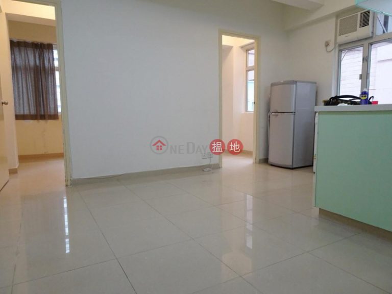  Flat for Rent in Fu Yuen Building, Wan Chai