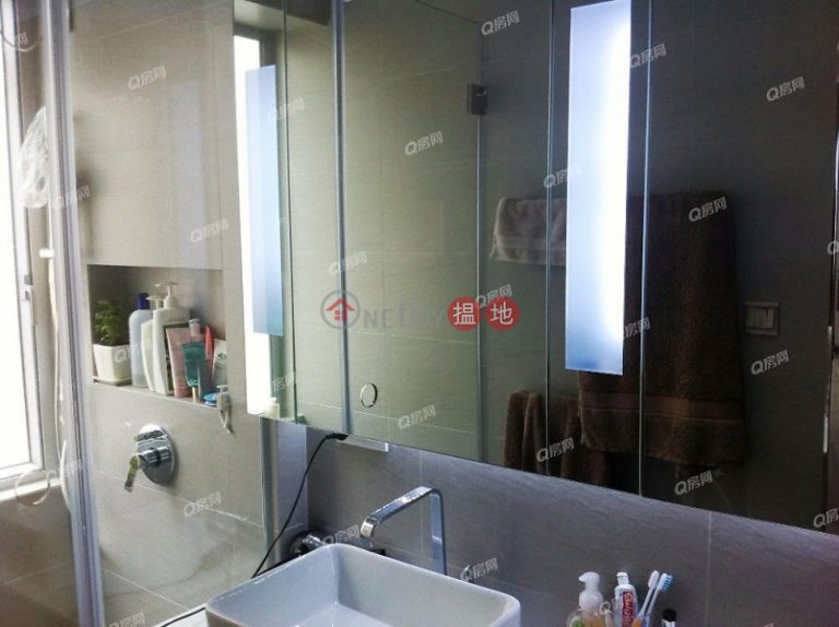 Cheong Hong Mansion | 2 bedroom Mid Floor Flat for Rent