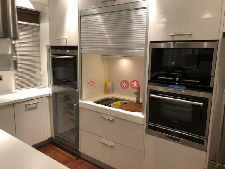  Flat for Rent in Pao Yip Building, Wan Chai