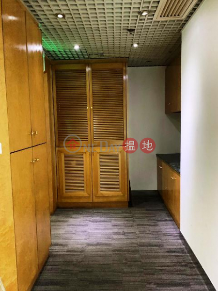 海景 高層 寫字樓 出售Seaview office on high floor for sale
