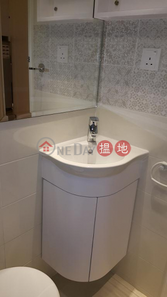  Flat for Sale in Po Ngai Garden, Wan Chai