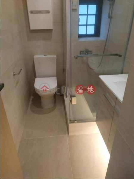  Flat for Rent in Manrich Court, Wan Chai