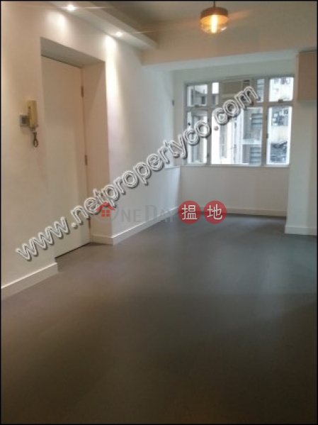 Decorated 2-bedroom flat for lease in Wan Chai