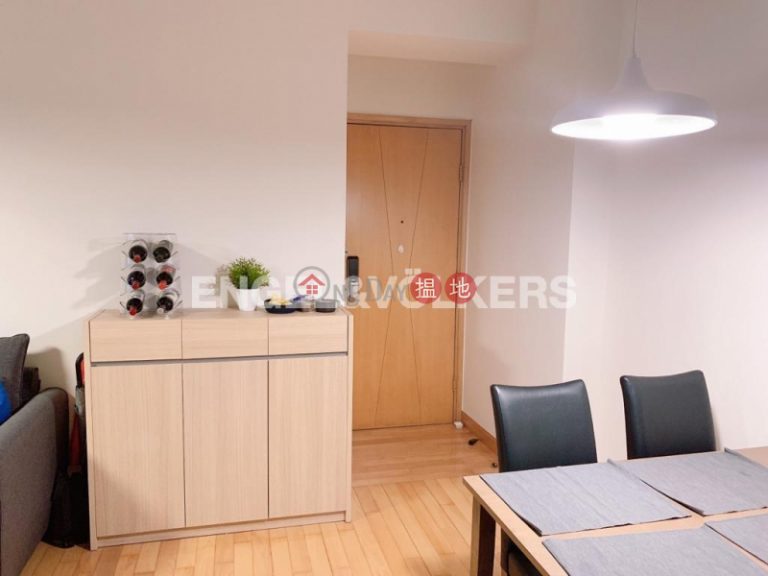 2 Bedroom Flat for Rent in Wan Chai