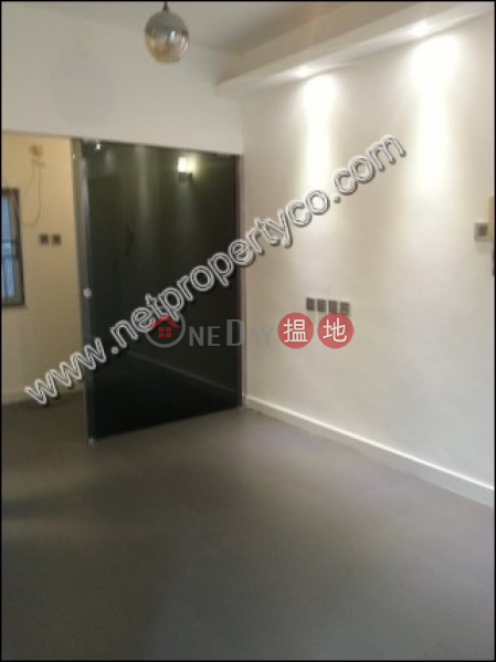 Decorated 2-bedroom flat for lease in Wan Chai
