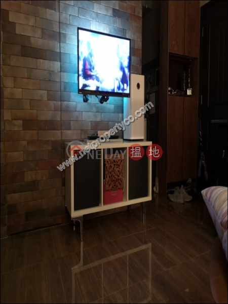 Decorated Apartment for Sale in Causeway Bay
