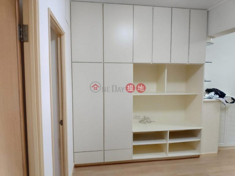  Flat for Rent in Shui Cheung Building, Wan Chai