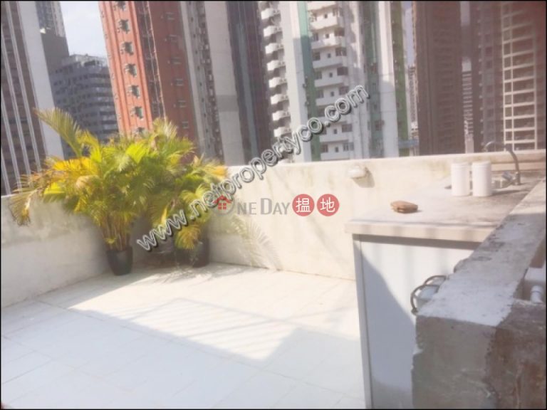 Penthouse with rooftop for sale with lease in Wan Chai