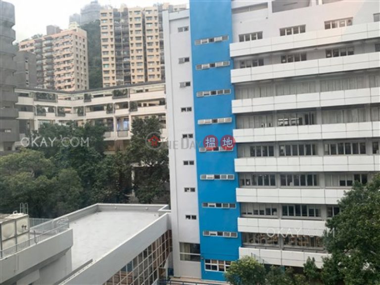 2房1廁《萬豪閣出售單位》