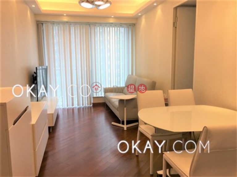 Elegant 1 bedroom on high floor with balcony | Rental