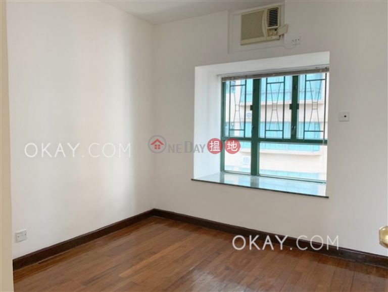 Charming 3 bedroom on high floor with parking | Rental