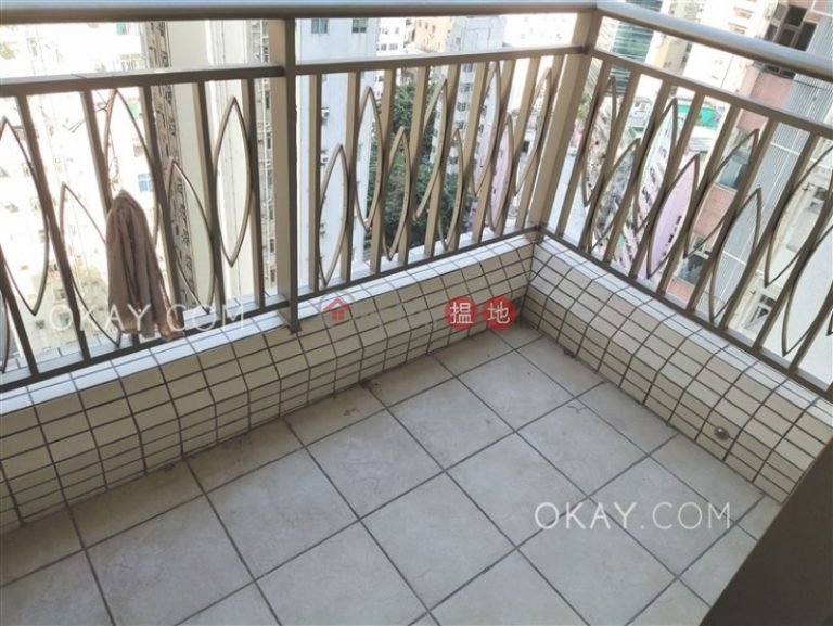 Popular 2 bedroom with terrace | Rental