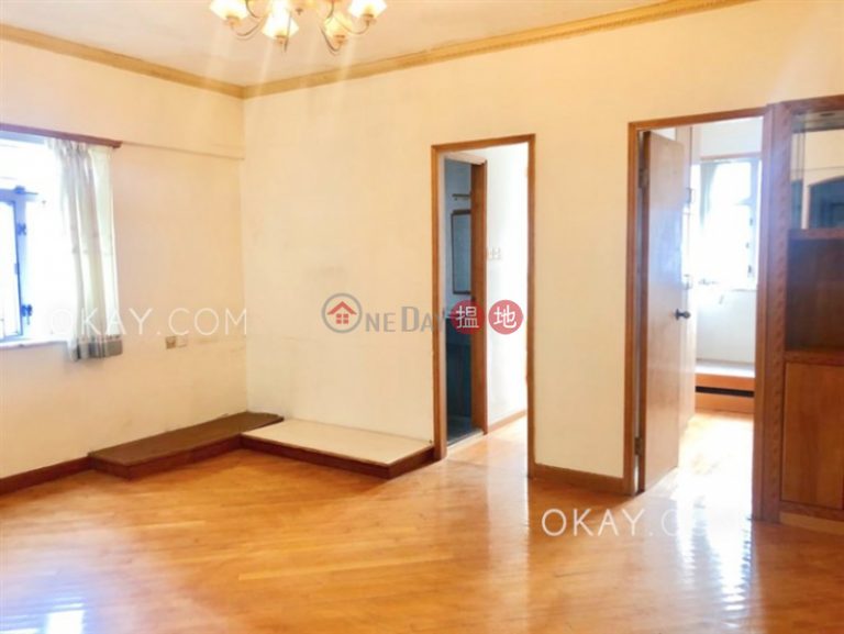 Popular 3 bedroom on high floor | For Sale