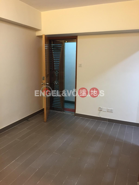 2 Bedroom Flat for Rent in Wan Chai