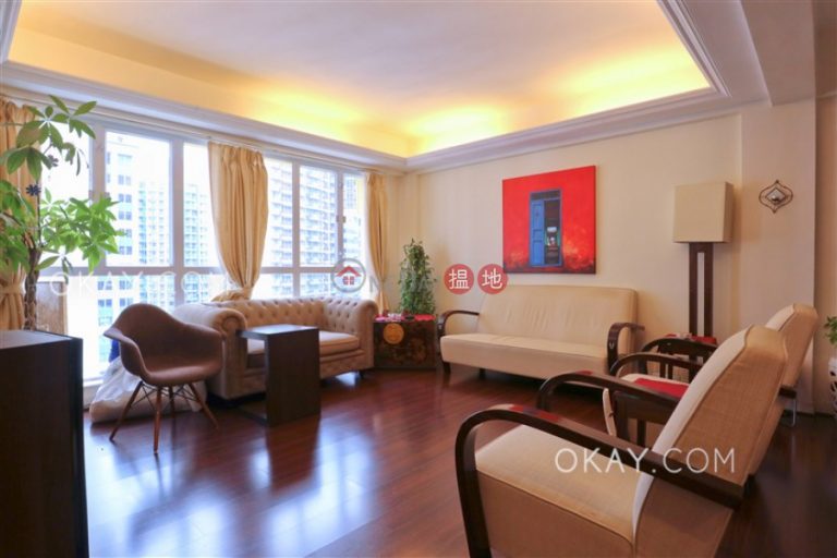 Efficient 3 bedroom on high floor with parking | Rental