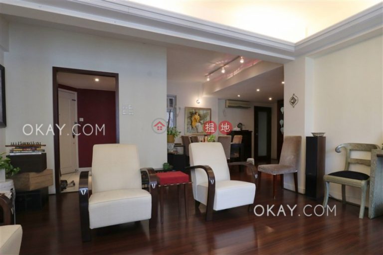 Efficient 3 bedroom on high floor with parking | Rental