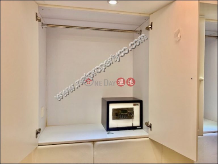 Furnished studio flat for lease in Wan Chai