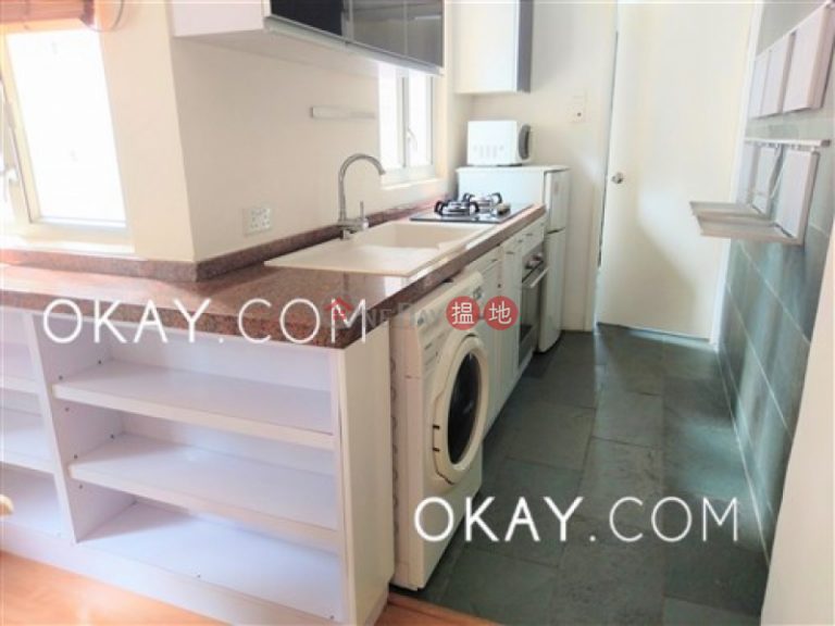 Nicely kept 2 bedroom on high floor with rooftop | Rental