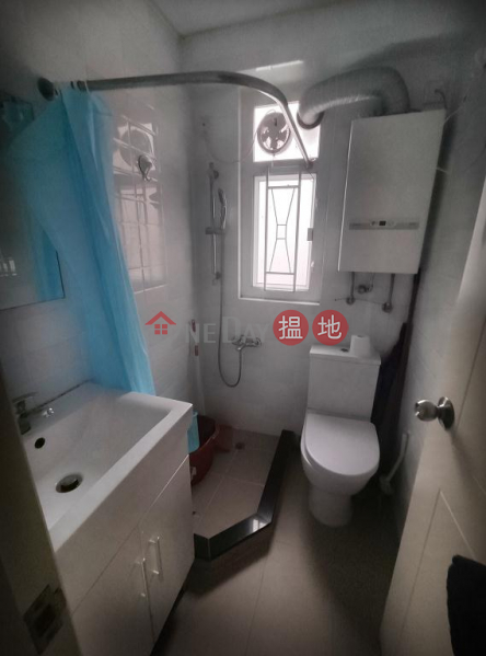  Flat for Rent in Chin Hung Building, Wan Chai