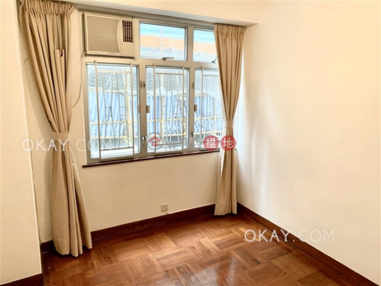 Tasteful 3 bedroom with balcony & parking | Rental