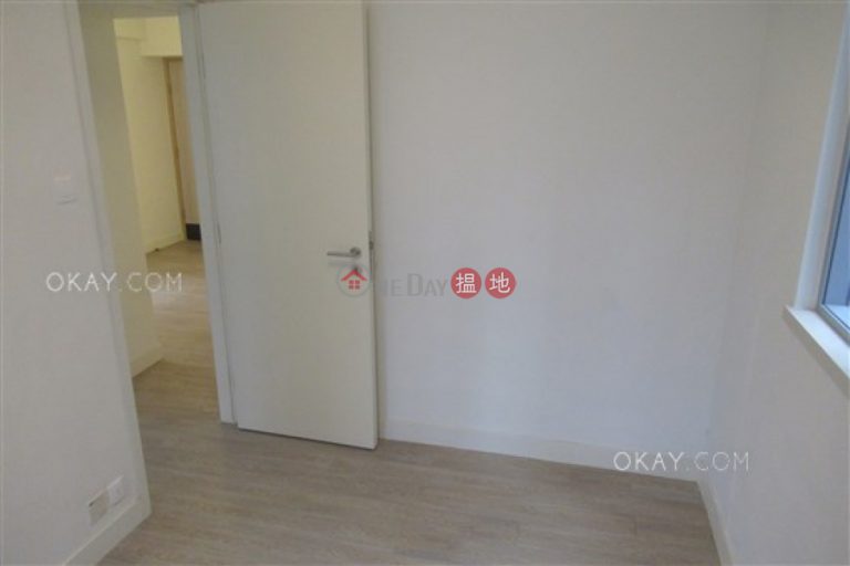 Lovely 2 bedroom with terrace | Rental