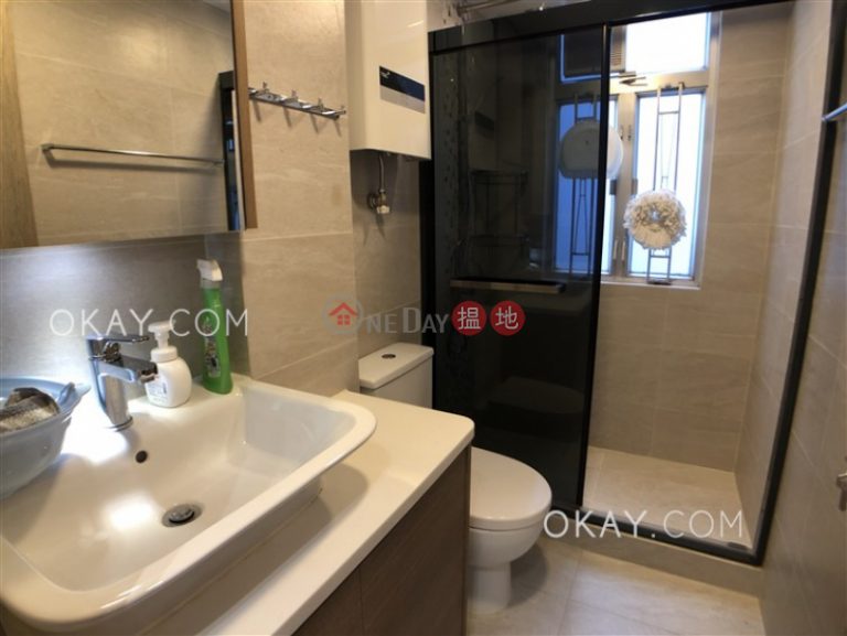 Tasteful 2 bedroom on high floor | For Sale