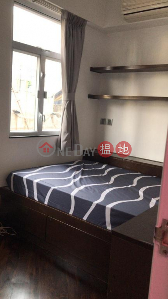  Flat for Rent in Pao Woo Mansion, Wan Chai