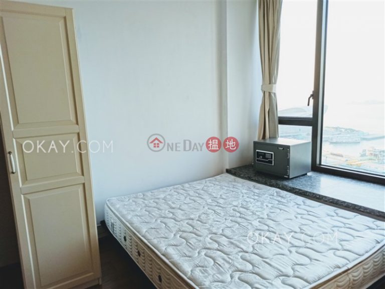 Gorgeous 1 bed on high floor with sea views & balcony | For Sale