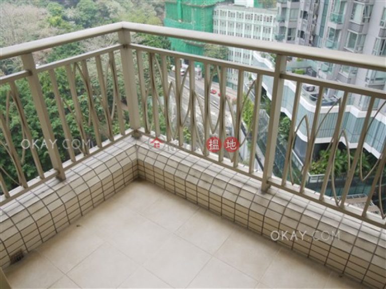 Luxurious 2 bedroom with balcony | For Sale
