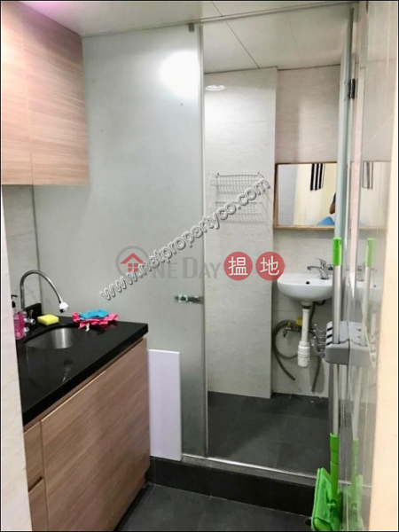 Furnished 2-bedroom flat for rent in Wan Chai