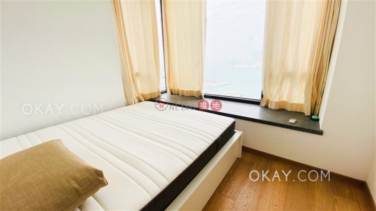 Tasteful 2 bed on high floor with harbour views | Rental