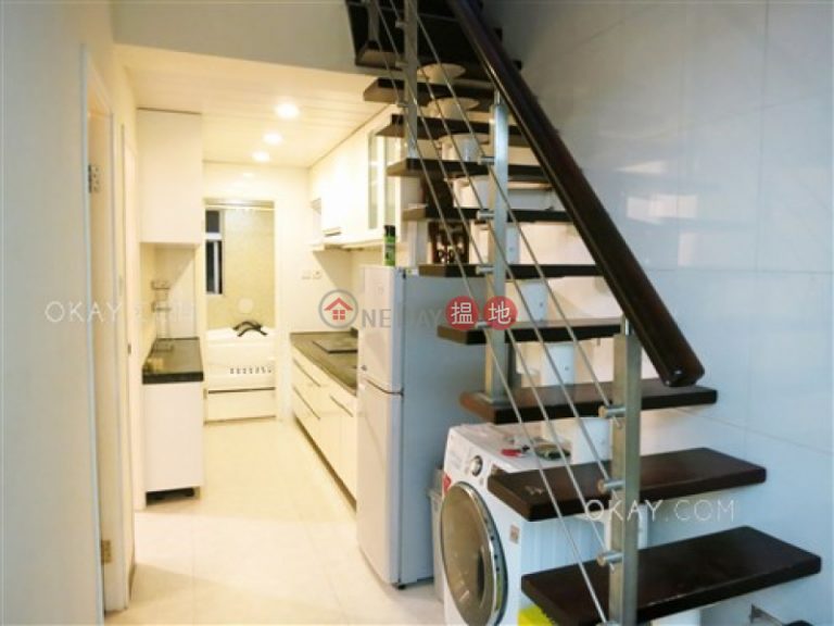 Popular 2 bedroom on high floor with rooftop | Rental