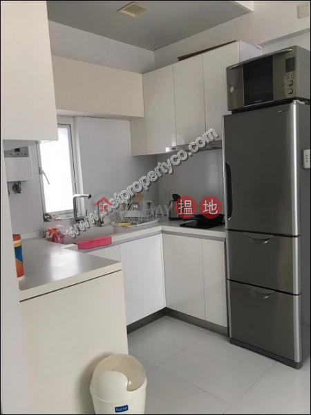 Unit with rooftop for sale with lease in Wan Chai