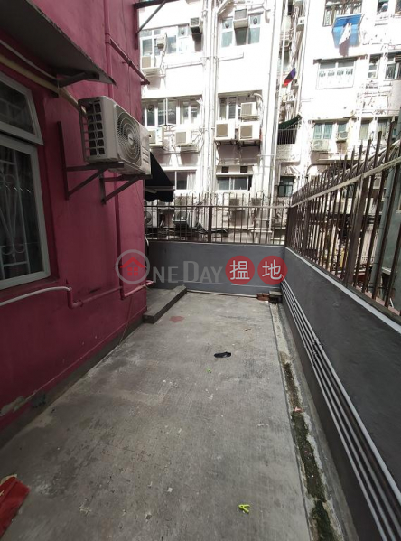  Flat for Rent in Shu Fat Building, Wan Chai